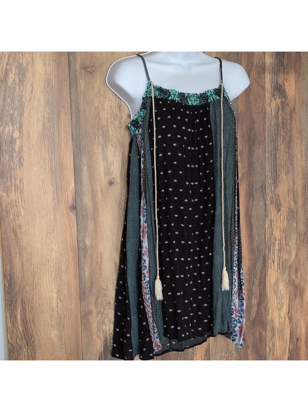 The Buckle Kori America BoHo Black/Green Patterned Mini Dress M